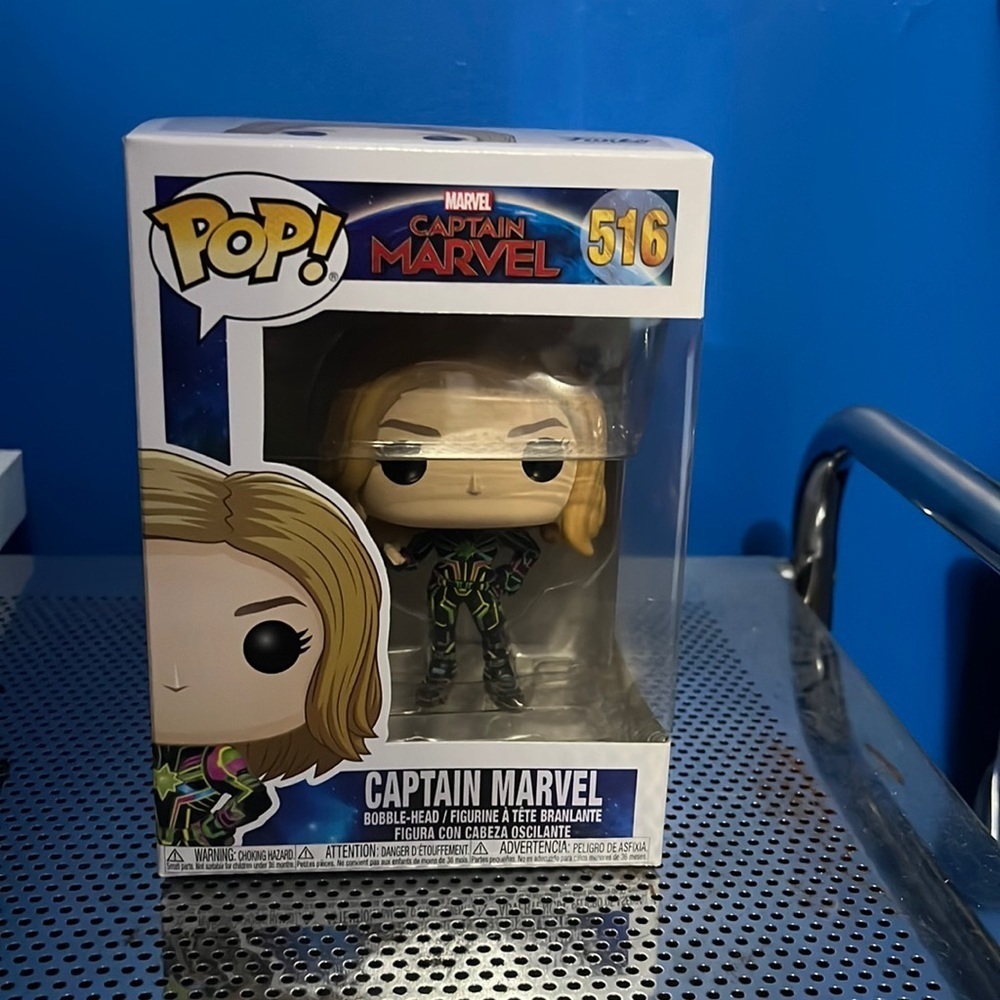 Captain marvel  funko pop